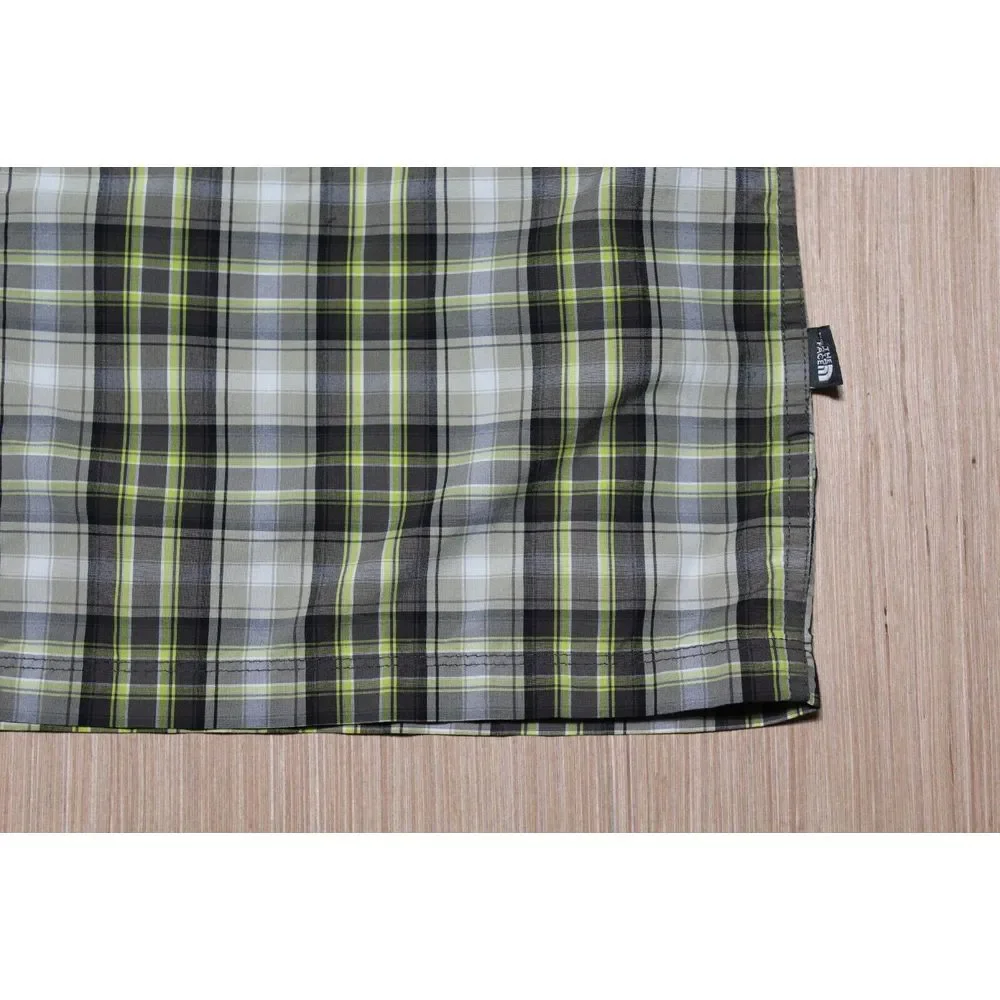 The North Face Button Up Hiking Shirt Mens Size M Nylon Blend Plaid Gray‎ Green